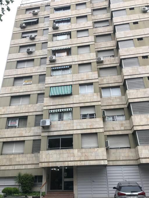 Apartamento Apto En Pocitos Cerca A La Rambla 4 Personas Montevidéu